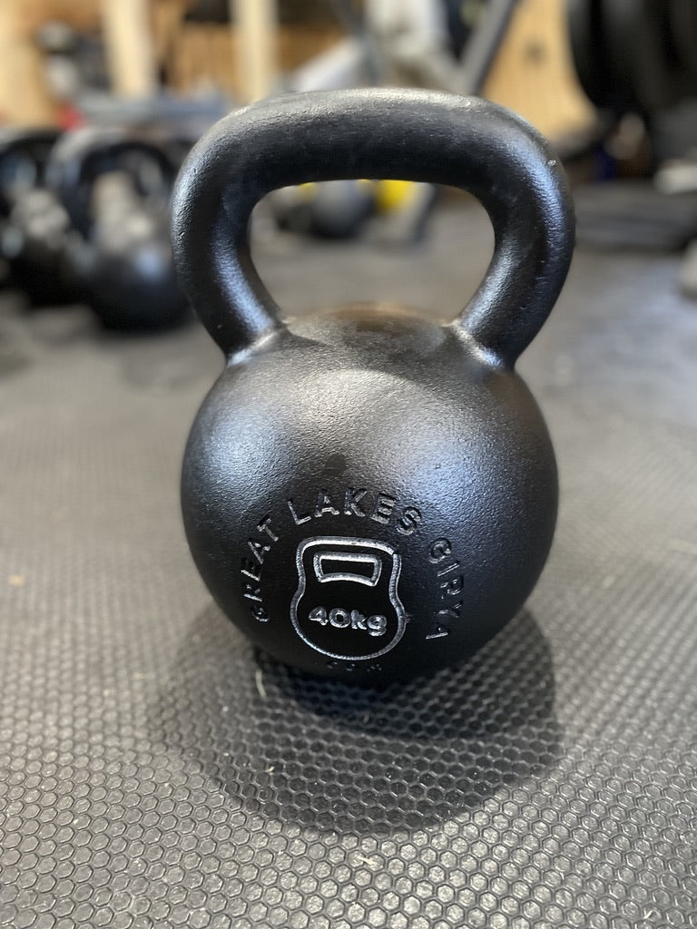 Customer equipment example: a 40 kg Great Lakes Girya e-coated kettlebell